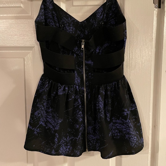 GREYLIN PURPLE BLACK PEPLUM TANK - Picture 3 of 5